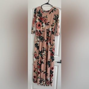 Reb and J maxi dress size Large